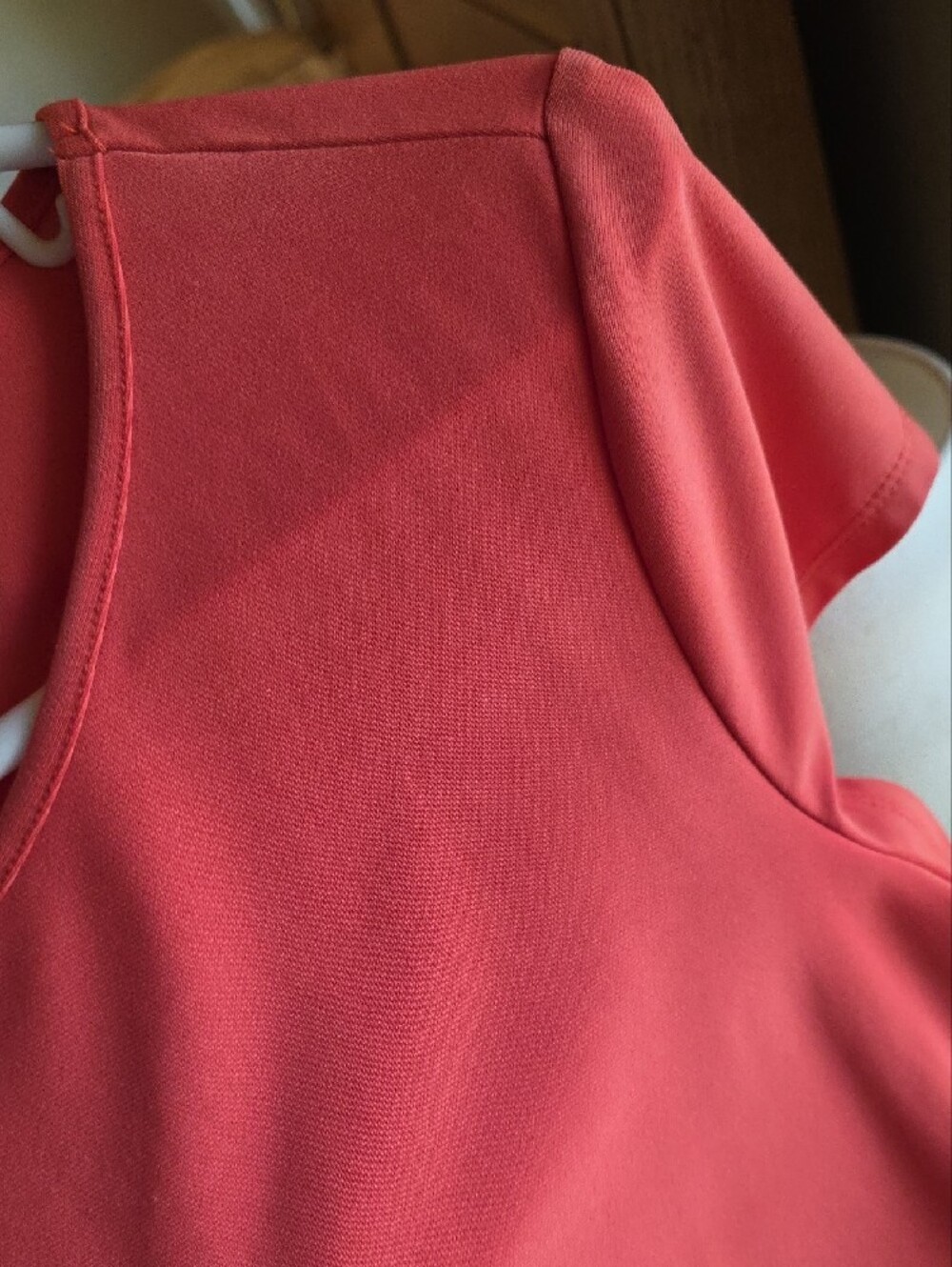 Roz & Ali Coral Scoop Neck Short Sleeve Top - Picture 4 of 4
